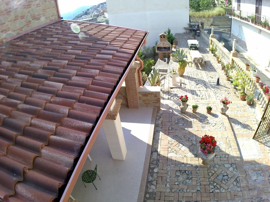 B&B Castello Michelina San Nicola dell'Alto Exterior photo